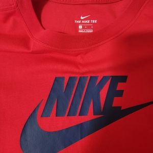 Nike Women's  Crop Top